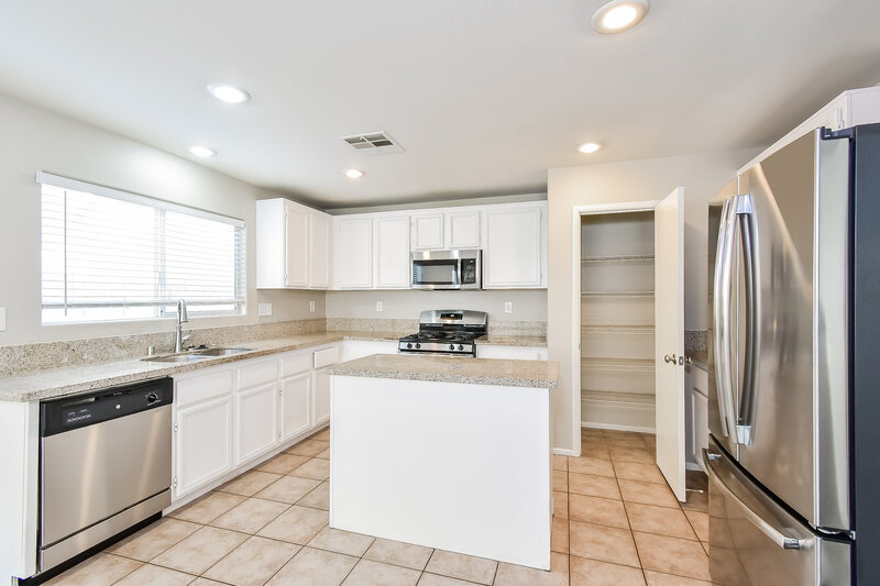 1,970/Mo, 4217 Becket Ct Las Vegas, NV 89129 Kitchen View