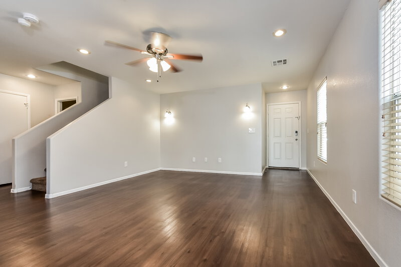 2,310/Mo, 3971 Diamond Gem Ct Las Vegas, NV 89129 Living Room View 2