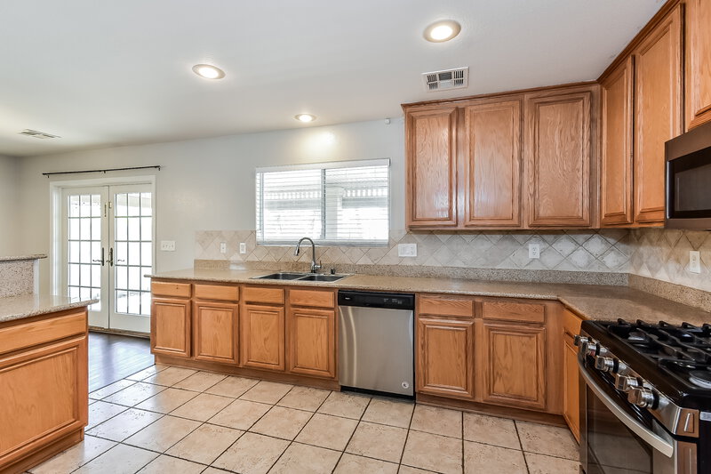 2,310/Mo, 3971 Diamond Gem Ct Las Vegas, NV 89129 Kitchen View 2