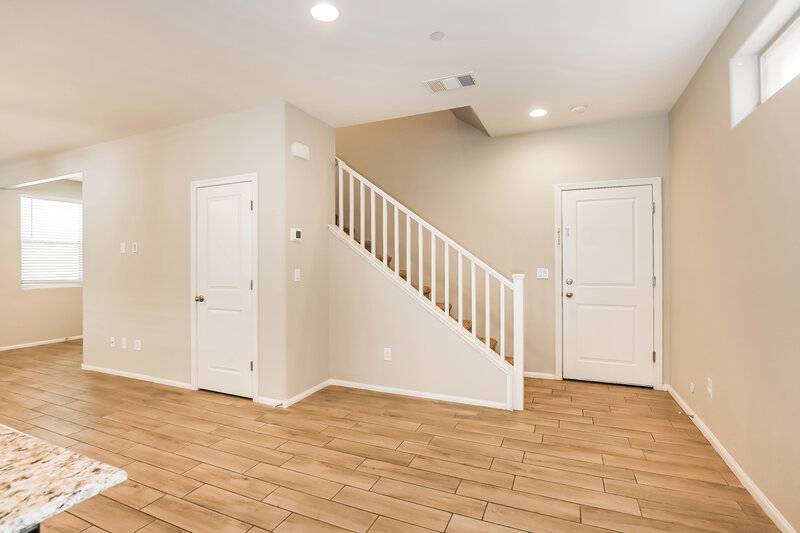 1,885/Mo, 10208 Ruggles Mansion Ave Las Vegas, NV 89166 Living Room View 4