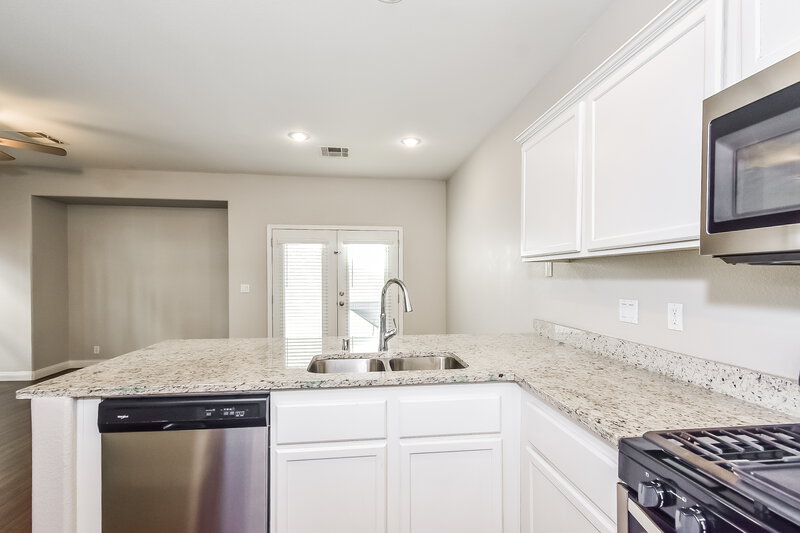 2,045/Mo, 1017 Appaloosa Hills Avenue North Las Vegas, NV 89081 Kitchen View