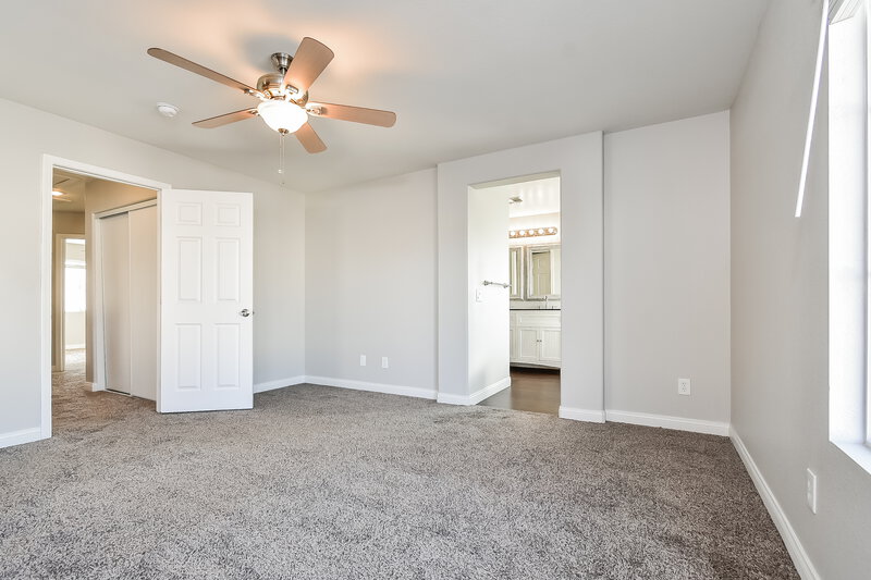 2,045/Mo, 1017 Appaloosa Hills Avenue North Las Vegas, NV 89081 Main Bedroom View 2