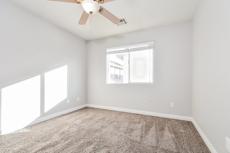 2,045/Mo, 1017 Appaloosa Hills Avenue North Las Vegas, NV 89081 Bedroom View 2