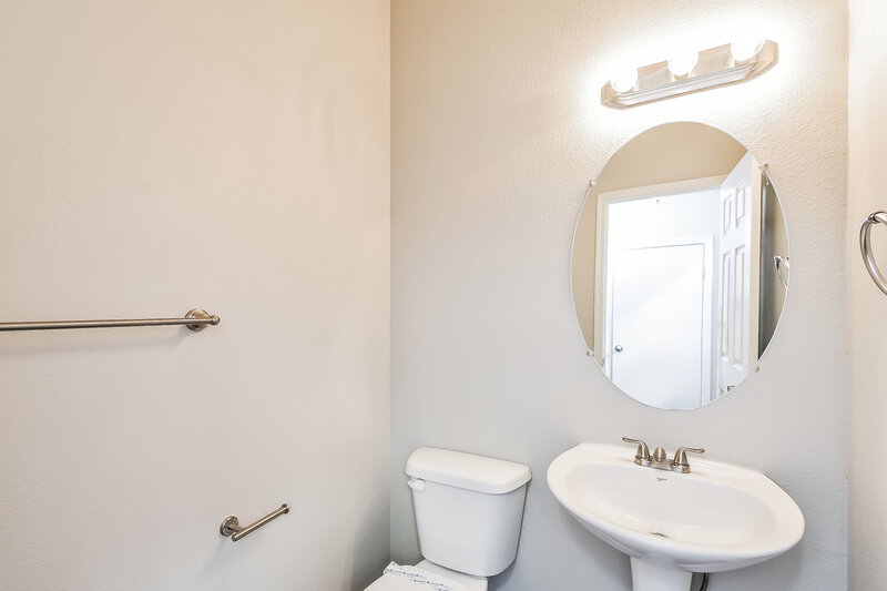 2,045/Mo, 1017 Appaloosa Hills Avenue North Las Vegas, NV 89081 Bathroom View