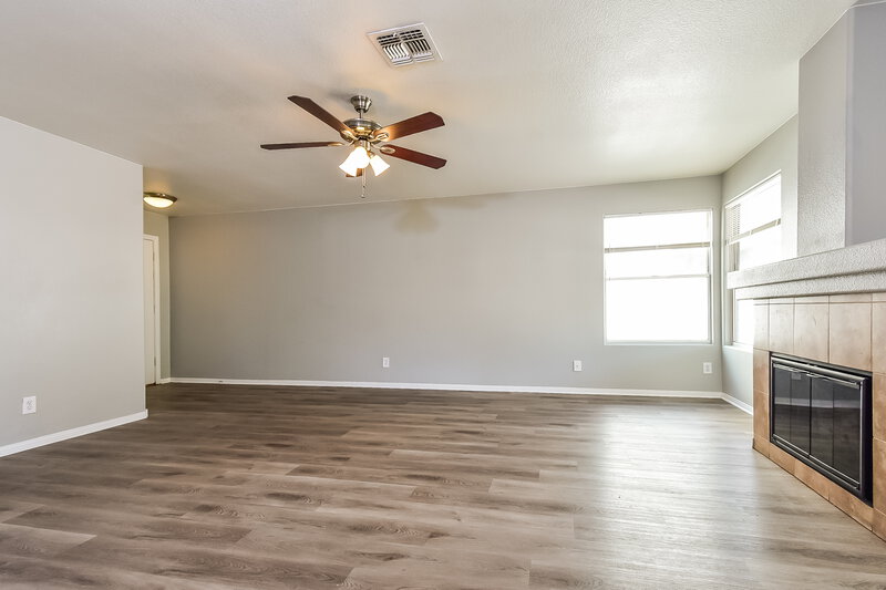 2,195/Mo, 4048 Hazelridge Drive Las Vegas, NV 89129 Living Room View 2