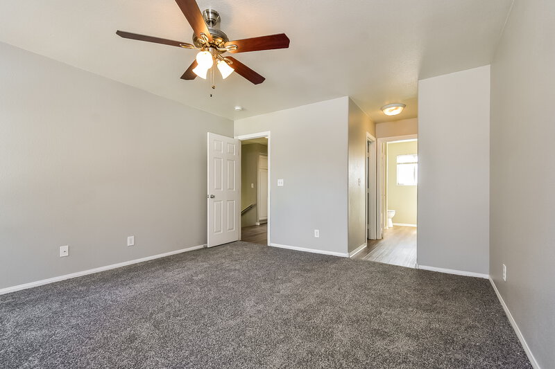 2,195/Mo, 4048 Hazelridge Drive Las Vegas, NV 89129 Main Bedroom View 2