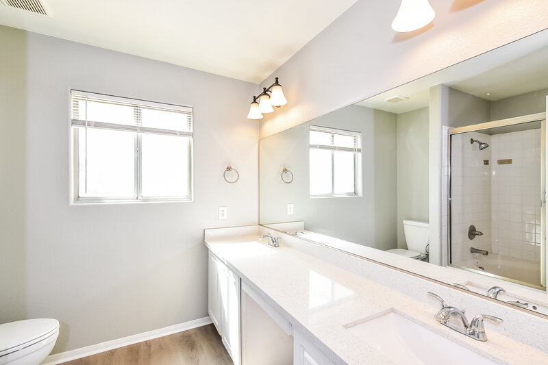 2,195/Mo, 4048 Hazelridge Drive Las Vegas, NV 89129 Bathroom View