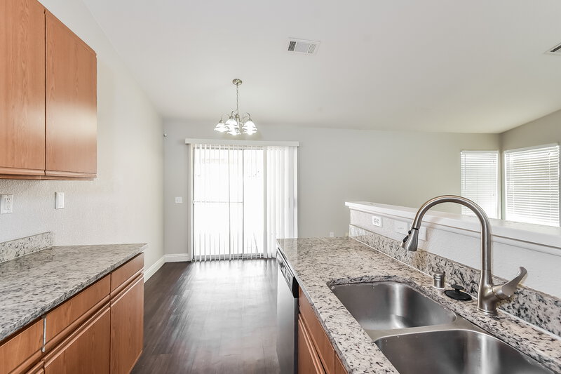 2,095/Mo, 324 Montessa Avenue North Las Vegas, NV 89031 Kitchen View 2