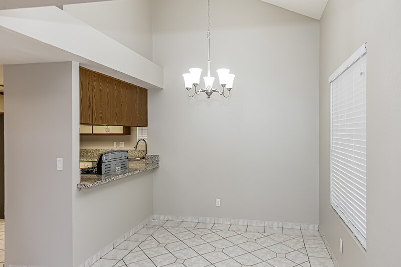2,190/Mo, 942 Clipper Dr. Henderson, NV 89015 Dining Room View