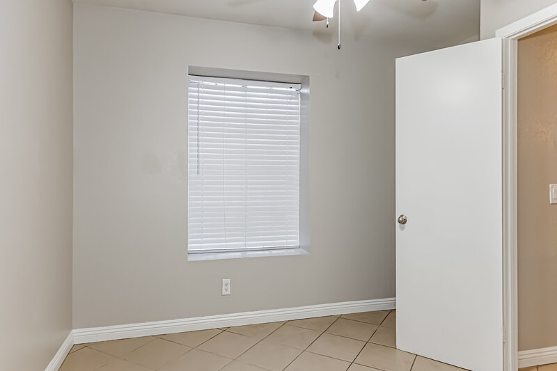 2,190/Mo, 942 Clipper Dr. Henderson, NV 89015 Main Bedroom View