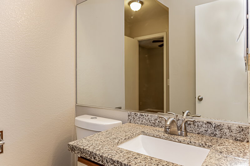 2,190/Mo, 942 Clipper Dr. Henderson, NV 89015 Bathroom View 2