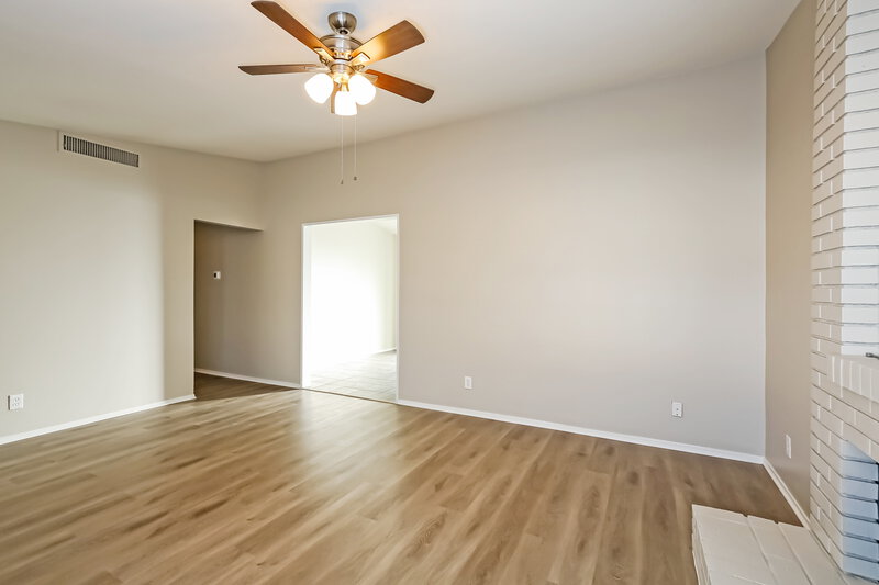 2,040/Mo, 7105 Lodge Circle Las Vegas, NV 89129 Living Room View 3