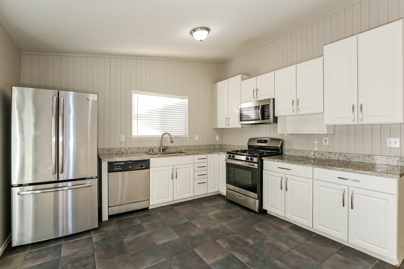 2,040/Mo, 7105 Lodge Circle Las Vegas, NV 89129 Kitchen View