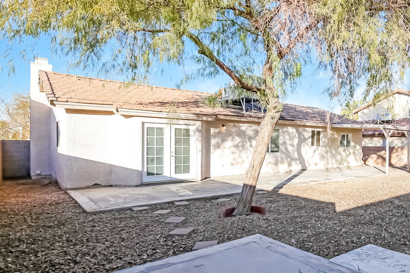 2,040/Mo, 7105 Lodge Circle Las Vegas, NV 89129 Rear View