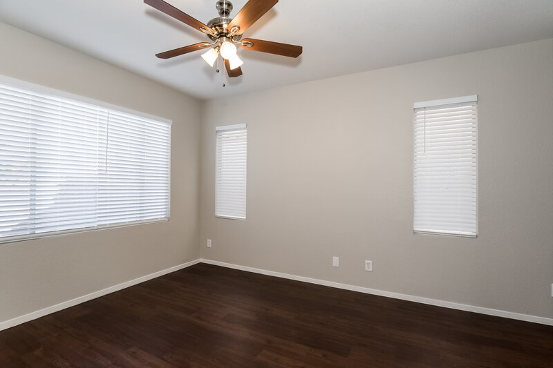 1,750/Mo, 4810 Leadership Court North Las Vegas, NV 89031 Living Room View 2