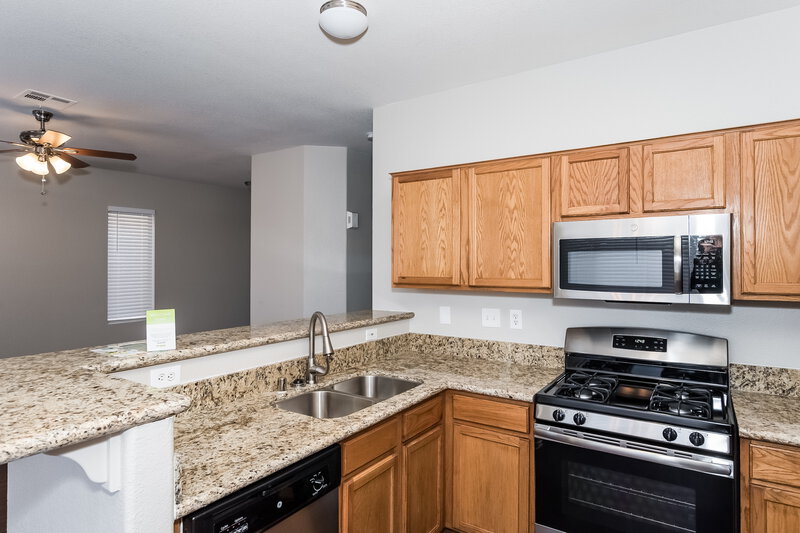 1,750/Mo, 4810 Leadership Court North Las Vegas, NV 89031 Kitchen View