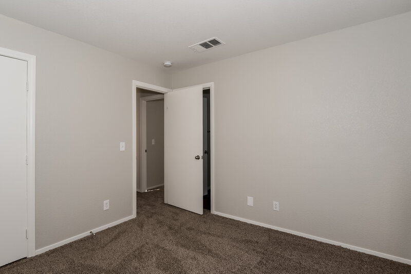 1,750/Mo, 4810 Leadership Court North Las Vegas, NV 89031 Bedroom View 3