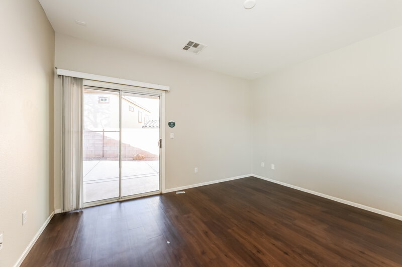 1,995/Mo, 6113 Blue Luna Street North Las Vegas, NV 89081 Living Room View
