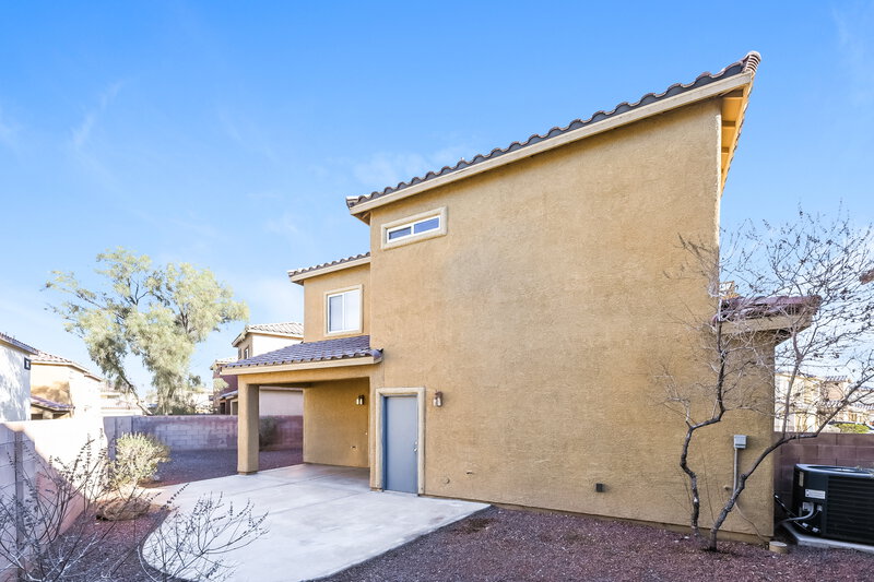 1,995/Mo, 6113 Blue Luna Street North Las Vegas, NV 89081 Rear View 2