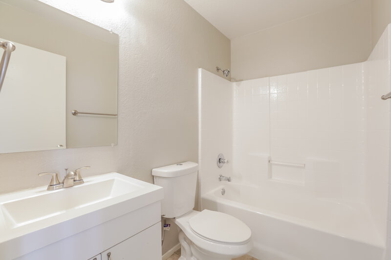 2,050/Mo, 1024 Skyforest Dr Henderson, NV 89011 Bathroom View