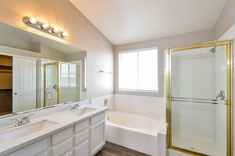 2,175/Mo, 3752 Alliance Street Las Vegas, NV 89129 Main Bathroom View