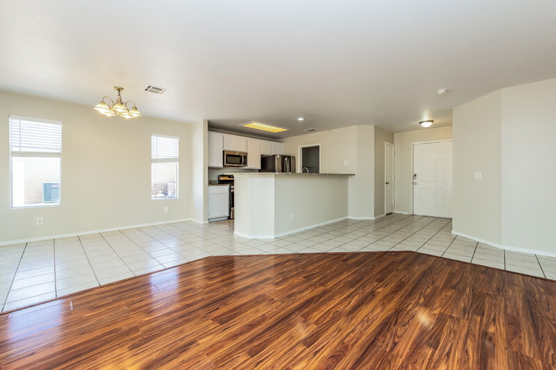 1,930/Mo, 5337 Padero Dr North Las Vegas, NV 89031 Living Room View 2