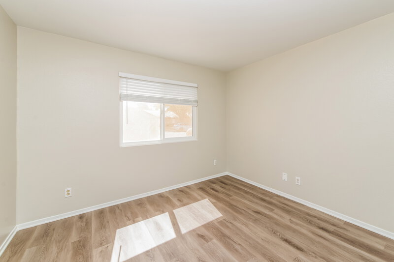 1,930/Mo, 5337 Padero Dr North Las Vegas, NV 89031 Bedroom View