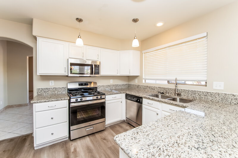1,835/Mo, 1207 Cobble Lake Ave North Las Vegas, NV 89081 Kitchen View 2