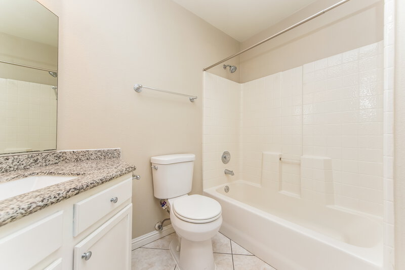 1,835/Mo, 1207 Cobble Lake Ave North Las Vegas, NV 89081 Bathroom View