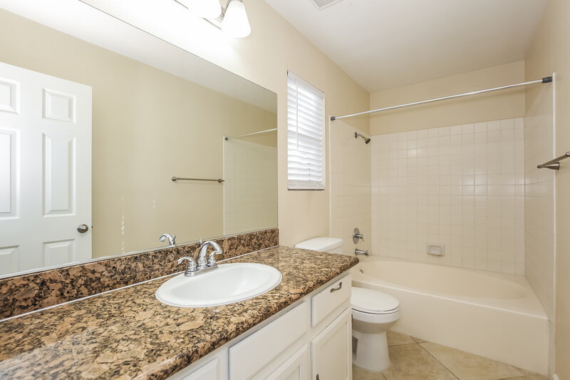 1,995/Mo, 9405 Hershey Lane Las Vegas, NV 89134 Main Bathroom View