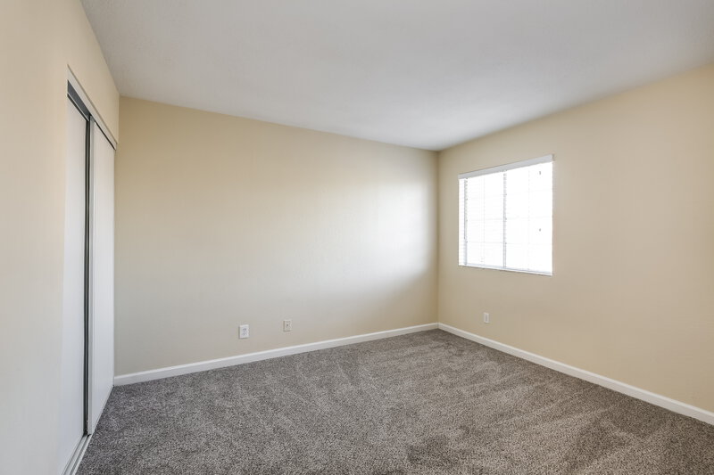 1,995/Mo, 9405 Hershey Lane Las Vegas, NV 89134 Bedroom View 2