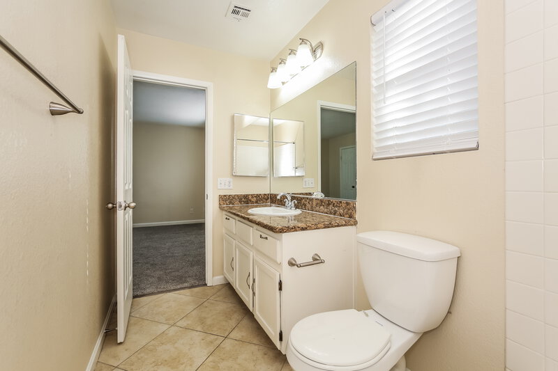 1,995/Mo, 9405 Hershey Lane Las Vegas, NV 89134 Bathroom View