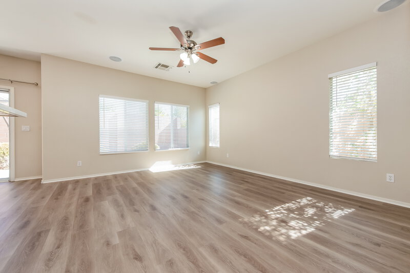 2,100/Mo, 1240 Maple Pines Ave North Las Vegas, NV 89081 Living Room View