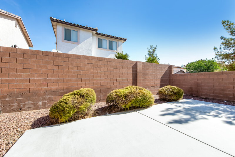 2,100/Mo, 1240 Maple Pines Ave North Las Vegas, NV 89081 Exterior View