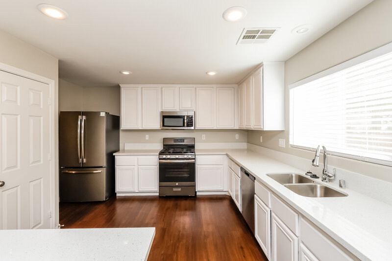 1,950/Mo, 5305 Jackson Valley Court Las Vegas, NV 89131 Kitchen View