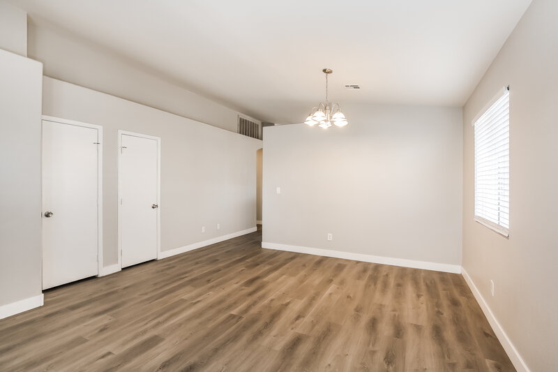 1,790/Mo, 5119 Keswick Road North Las Vegas, NV 89031 Living Room View