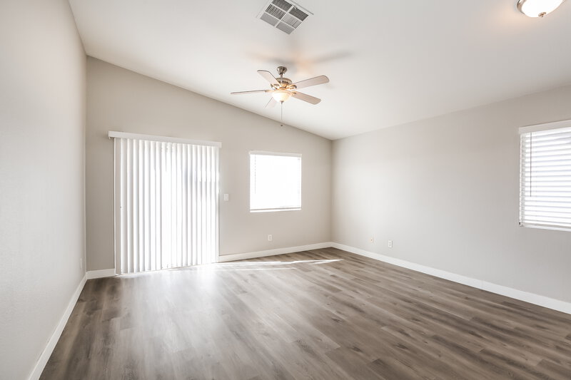 1,790/Mo, 5119 Keswick Road North Las Vegas, NV 89031 Living Room View 2