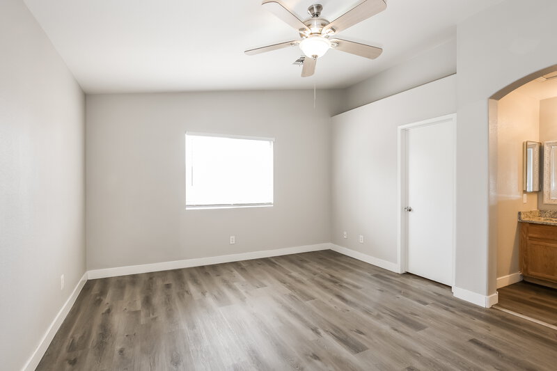 1,790/Mo, 5119 Keswick Road North Las Vegas, NV 89031 Main Bedroom View