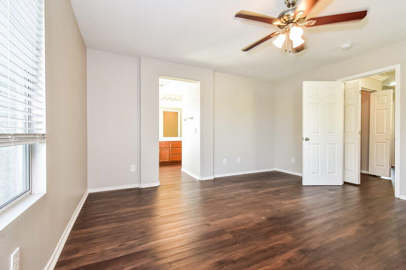 1,760/Mo, 6333 Blushing Willow Street North Las Vegas, NV 89081 Main Bedroom View 2