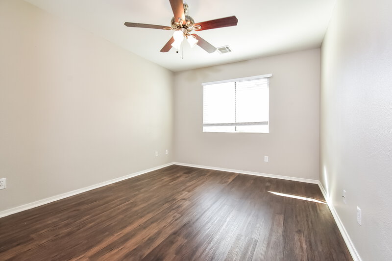 1,760/Mo, 6333 Blushing Willow Street North Las Vegas, NV 89081 Bedroom View 2