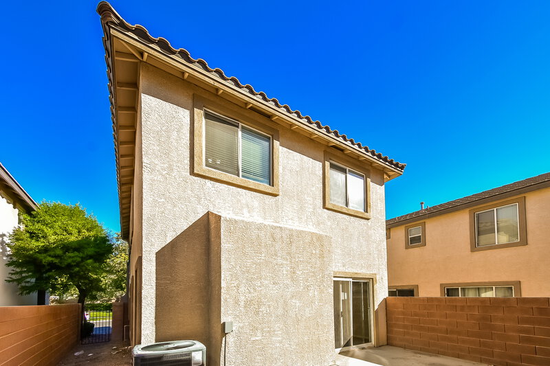 1,760/Mo, 6333 Blushing Willow Street North Las Vegas, NV 89081 Rear View
