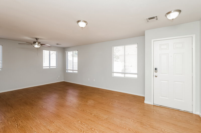 1,890/Mo, 5405 Jose Ernesto Street North Las Vegas, NV 89031 Living Room View 2