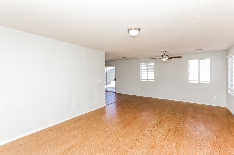 1,890/Mo, 5405 Jose Ernesto Street North Las Vegas, NV 89031 Living Room View 3