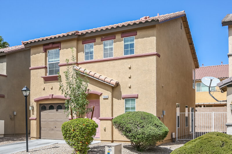 1,860/Mo, 7332 Camden Pine Ave Las Vegas, NV 89129 Front View