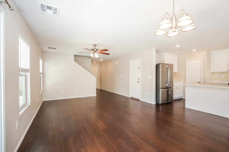 1,860/Mo, 7332 Camden Pine Ave Las Vegas, NV 89129 Dining Room View 2