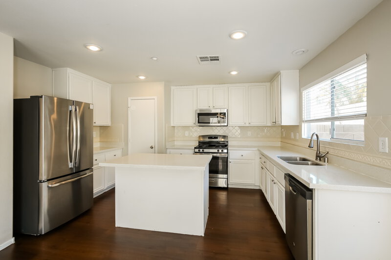 1,865/Mo, 7332 Camden Pine Ave Las Vegas, NV 89129 Kitchen View
