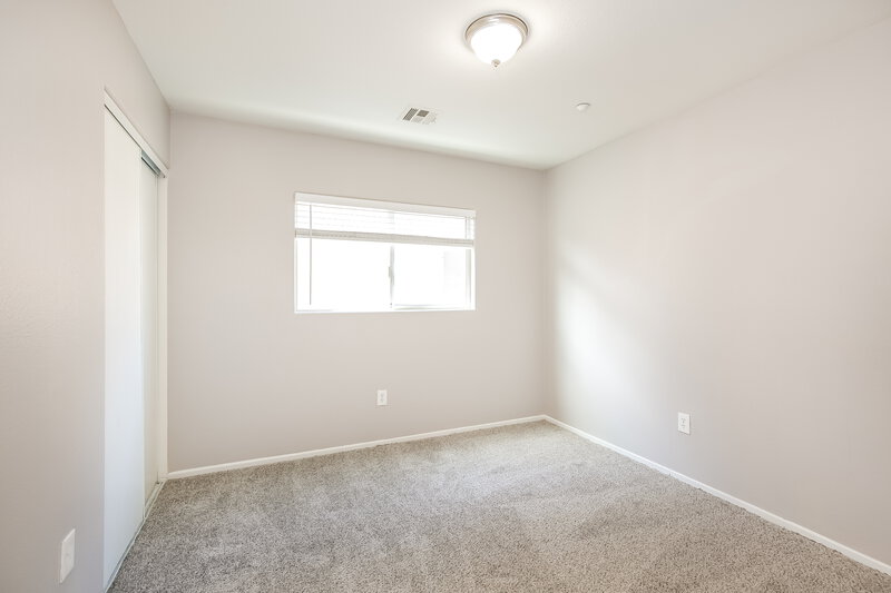 1,860/Mo, 7332 Camden Pine Ave Las Vegas, NV 89129 Bedroom View 2
