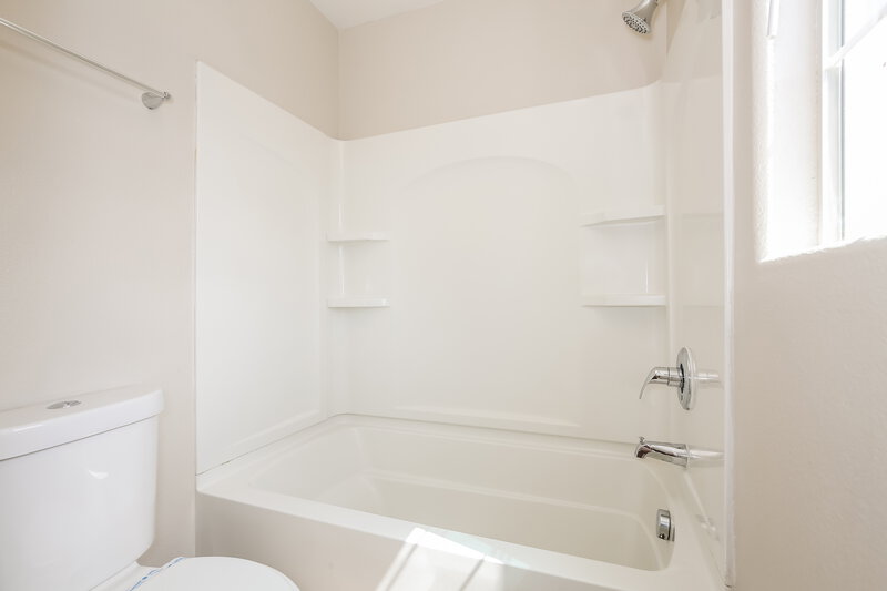 1,860/Mo, 7332 Camden Pine Ave Las Vegas, NV 89129 Bathroom View 2