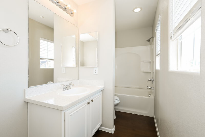 1,865/Mo, 7332 Camden Pine Ave Las Vegas, NV 89129 Bathroom View