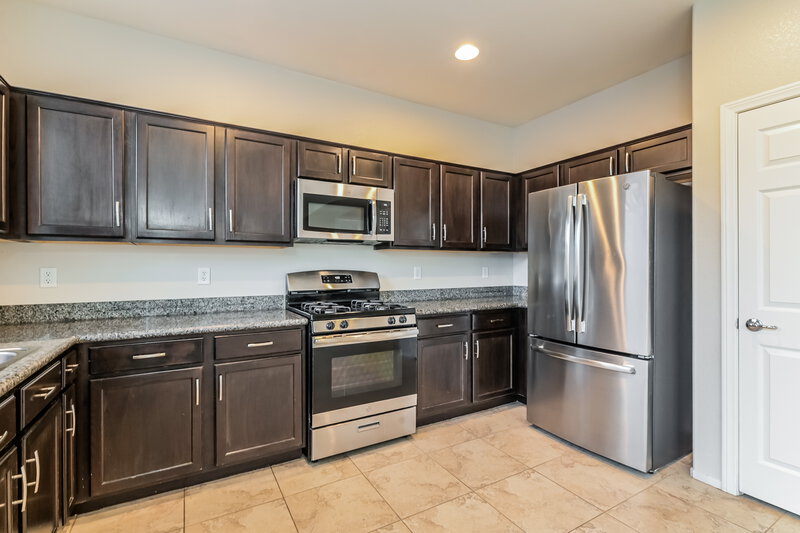 1,985/Mo, 5380 Brazelton St North Las Vegas, NV 89081 Kitchen View 2